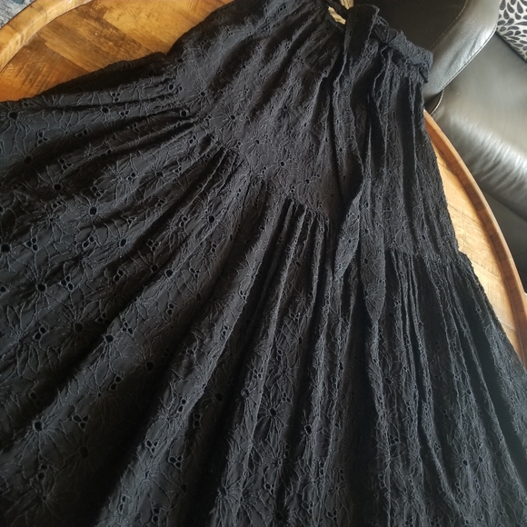 Wilfred by Aritzia Morning Star Skirt - Black - Picture 2 of 12